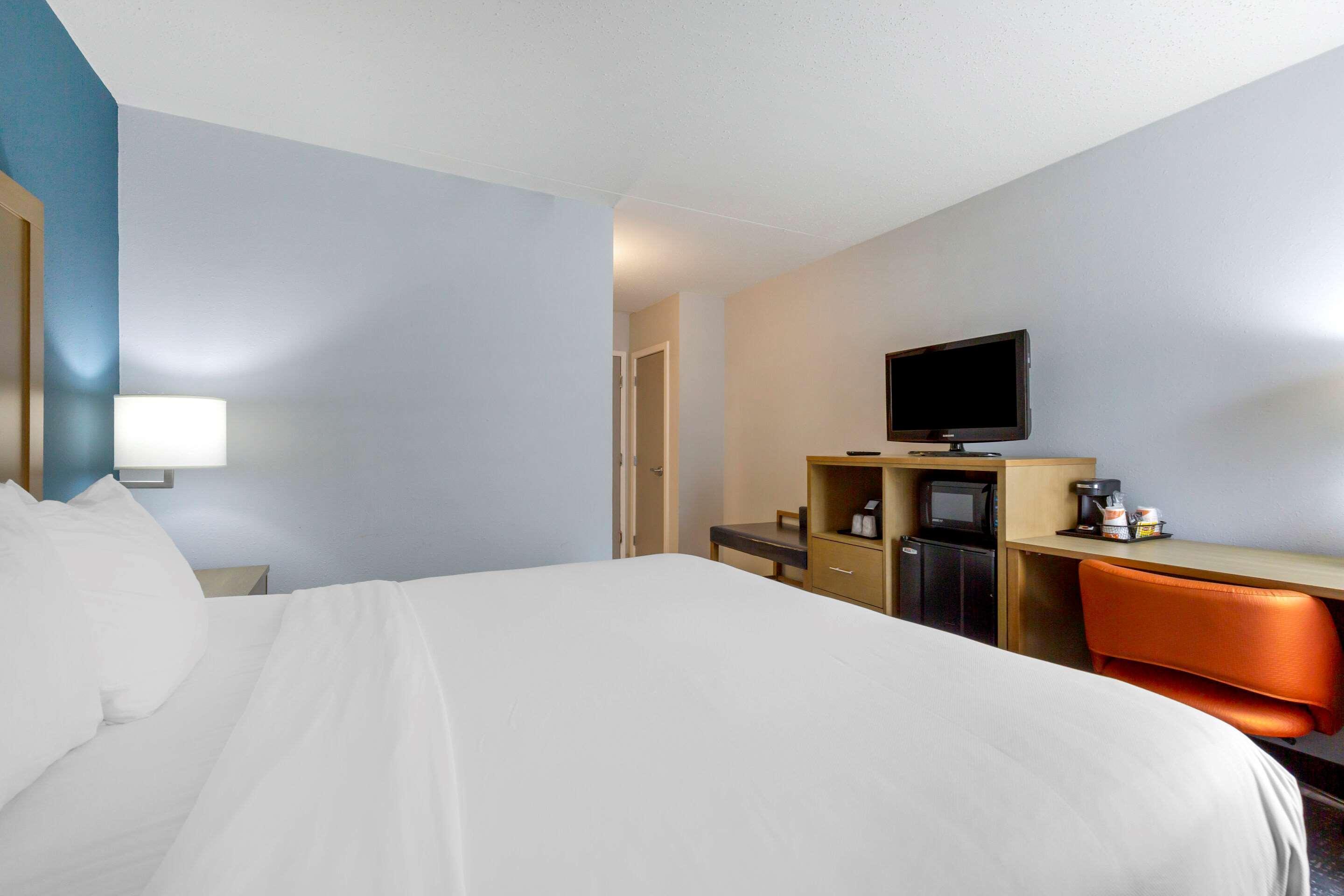 Hotel Comfort & West 2*