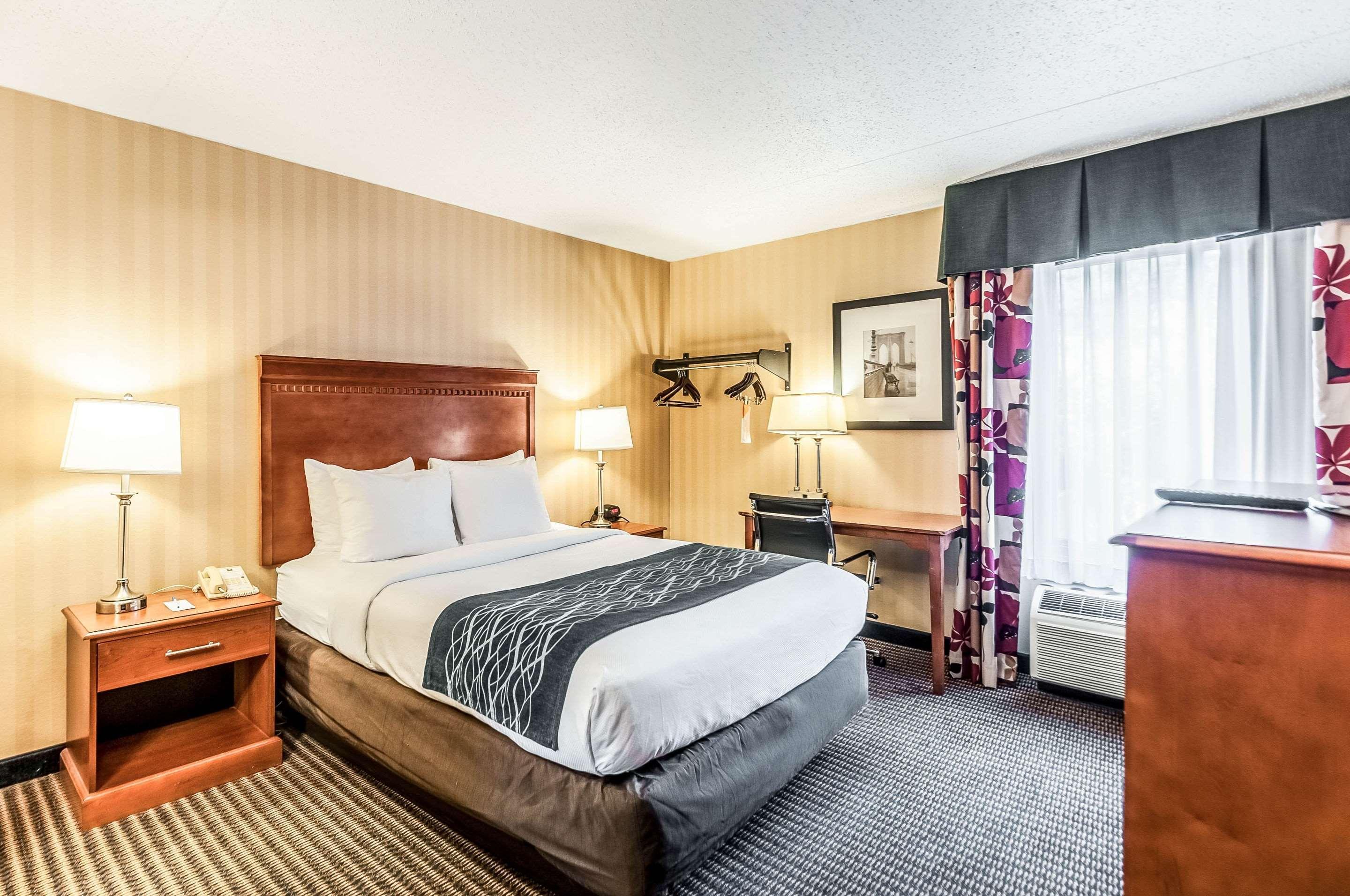 Comfort & West Hotel 2*